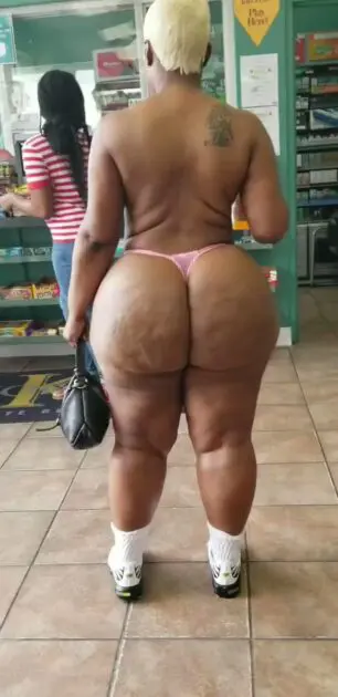 306px x 630px - Almost NAKED big booty chick showing her big ass and big boobs in a store  (18+) â€“ Wow News