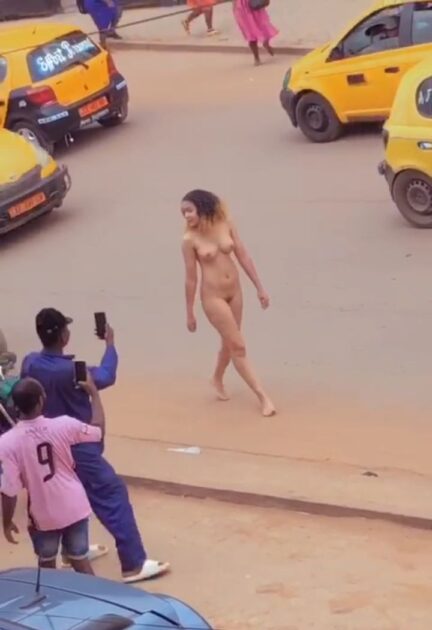 African Woman With Pointed Breasts Strips Naked And Runs Mad In Public  (18+) – Wow News