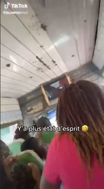 348px x 630px - Passengers Caught Watching Porn Sex On A Public Bus (18+) â€“ Wow News