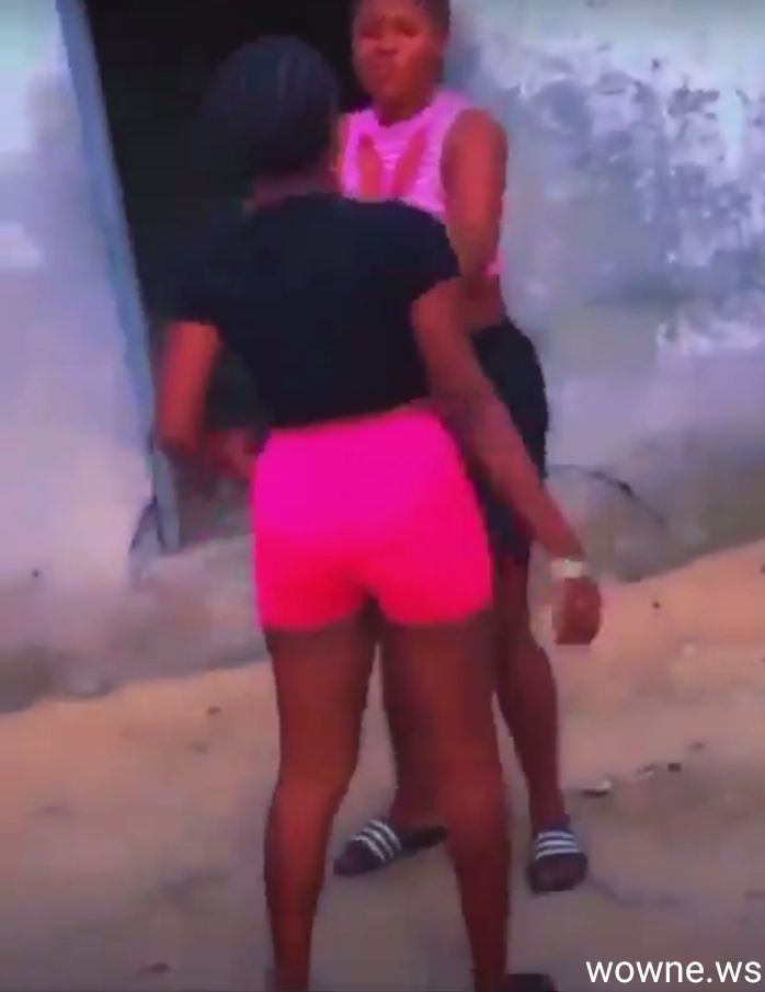 Breasts Pop Out As Nigerian Girl With Big Breasts Gets Beaten Up In Public  (18+) – Wow News
