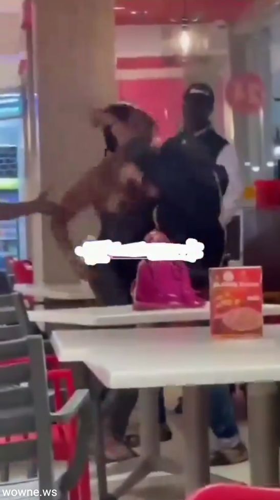 Breasts Pop Out In Public As 2 Black Girls Fight In A Restaurant (18+) Screenshot_20251022-162827