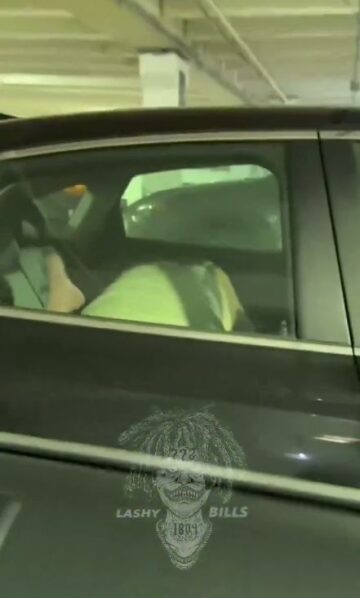 Pretty American Girl Fucked In A Car In Public