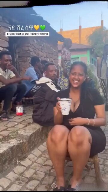 Beautiful Ethiopian Girl Showing Her Pussy In Public